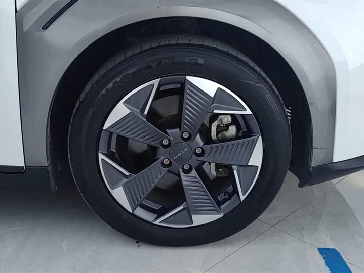 Фото 6 - GAC Aion Y