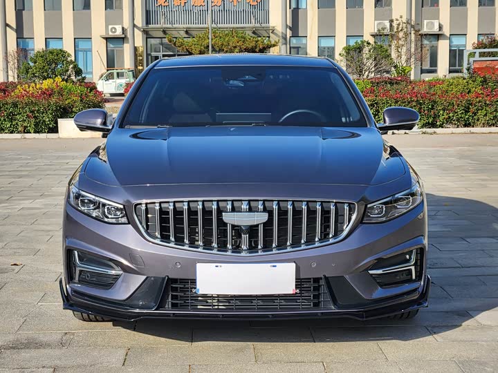 Фото 3 - Geely Preface