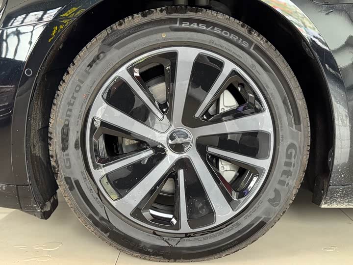 Фото 6 - Luxeed S7