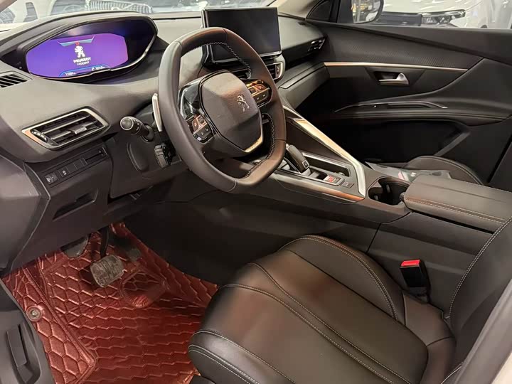 Фото 4 - Peugeot 5008