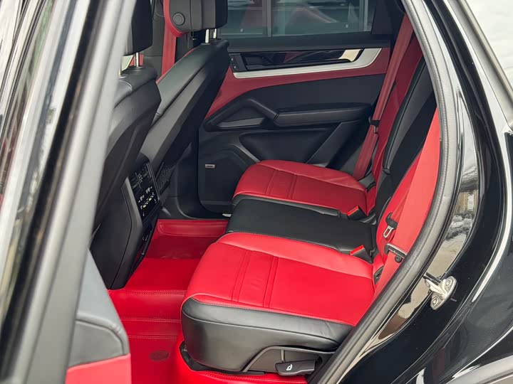 Фото 7 - Porsche Cayenne