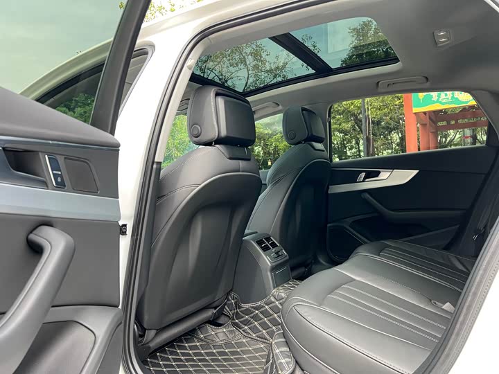 Фото 5 - Audi A4L