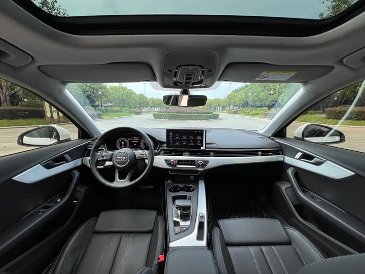 Фото 6 - Audi A4L