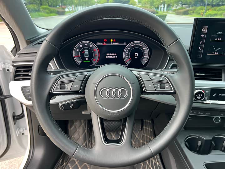Фото 7 - Audi A4L