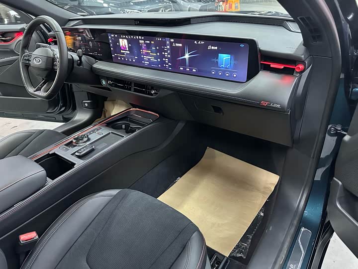 Фото 9 - Ford Mondeo