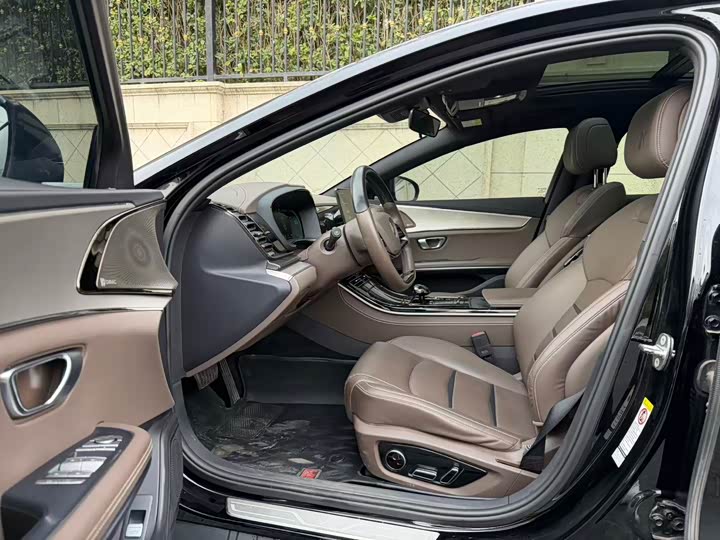 Фото 6 - BYD Han