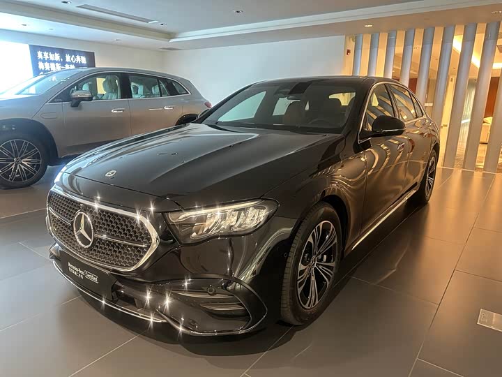 Photo 1 - Mercedes-Benz E-Class