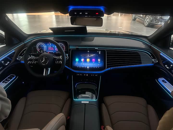 Photo 4 - Mercedes-Benz E-Class