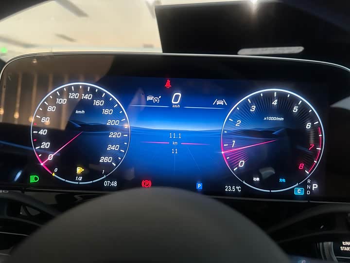 Photo 6 - Mercedes-Benz E-Class