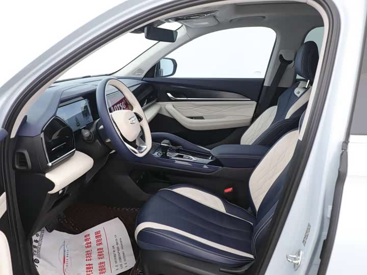 Фото 9 - Geely Monjaro