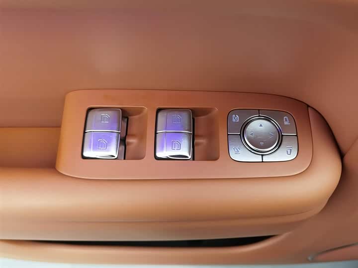 Фото 9 - LiXiang L9