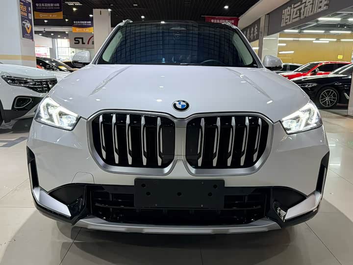 Фото 2 - BMW X1