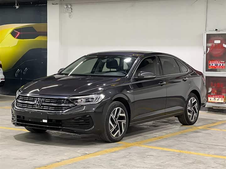 Фото 1 - Volkswagen Sagitar L