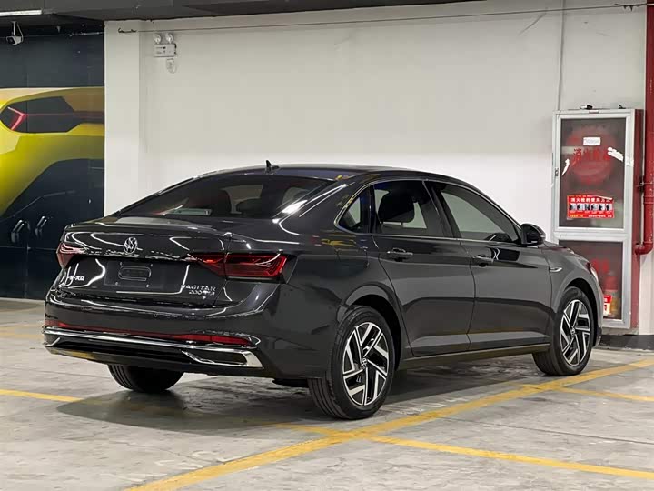 Фото 5 - Volkswagen Sagitar L