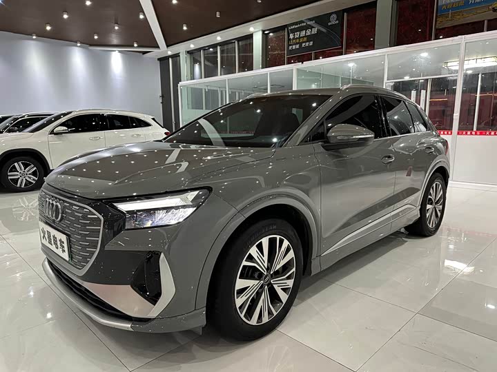 Фото 1 - Audi Q4 e-tron