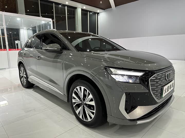 Фото 3 - Audi Q4 e-tron