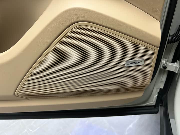 Фото 7 - Porsche Cayenne Hybrid