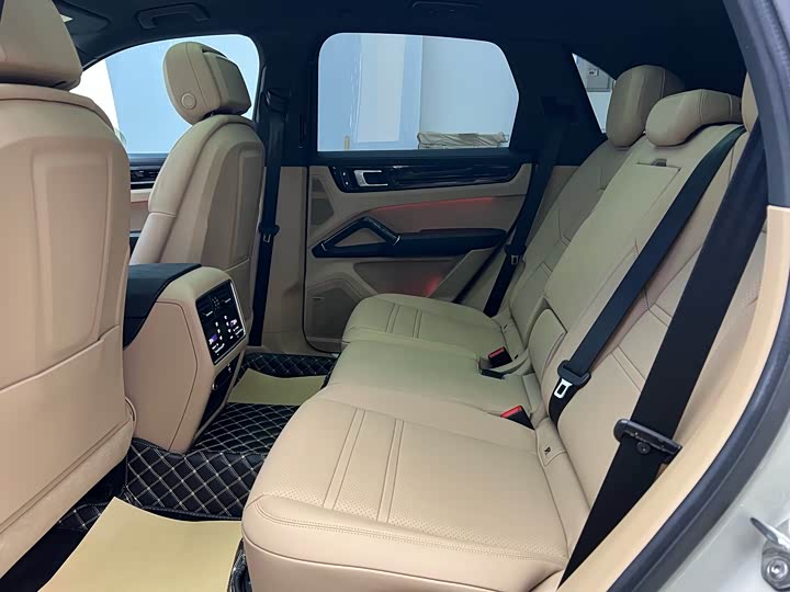 Фото 9 - Porsche Cayenne Hybrid