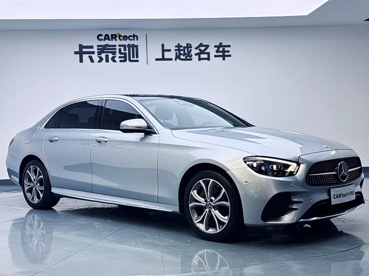 Фото 3 - Mercedes-Benz E-Class