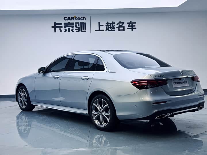 Фото 7 - Mercedes-Benz E-Class