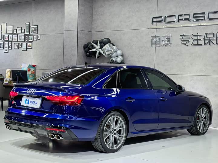 Фото 6 - Audi S4