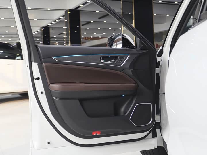 Фото 6 - Honda UR-V