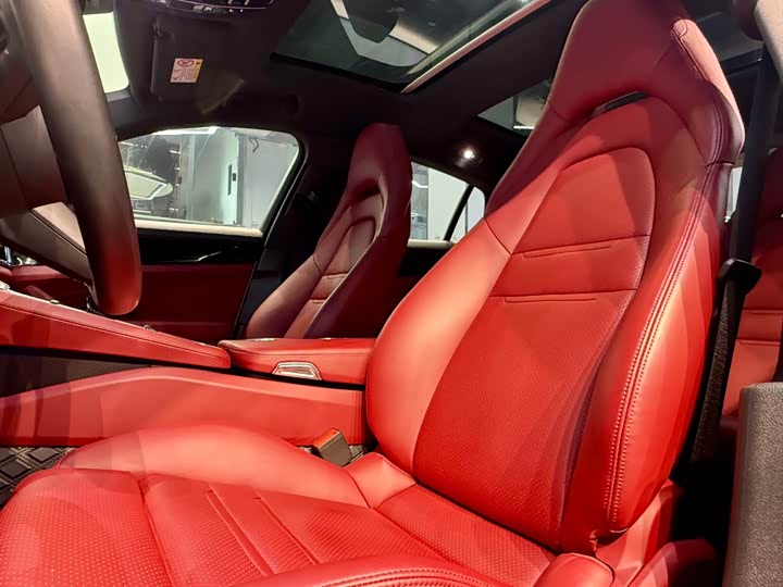 Фото 5 - Porsche Panamera