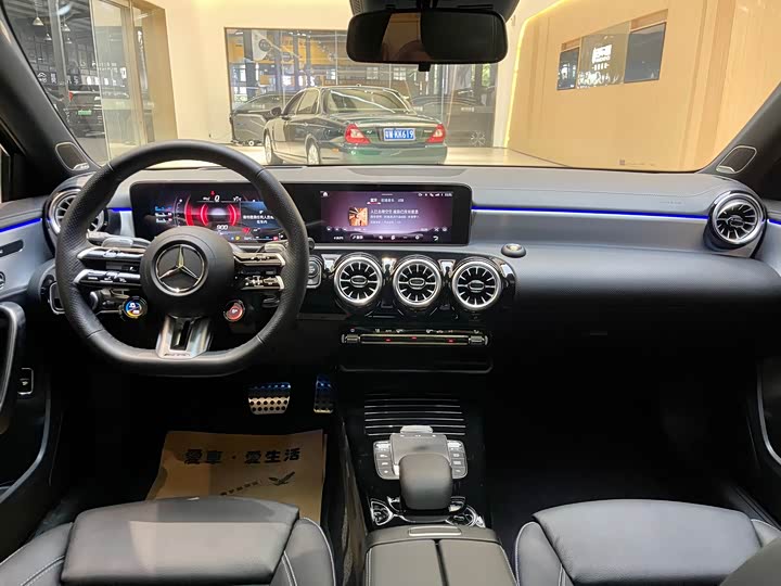 Фото 5 - Mercedes-Benz A-Class AMG