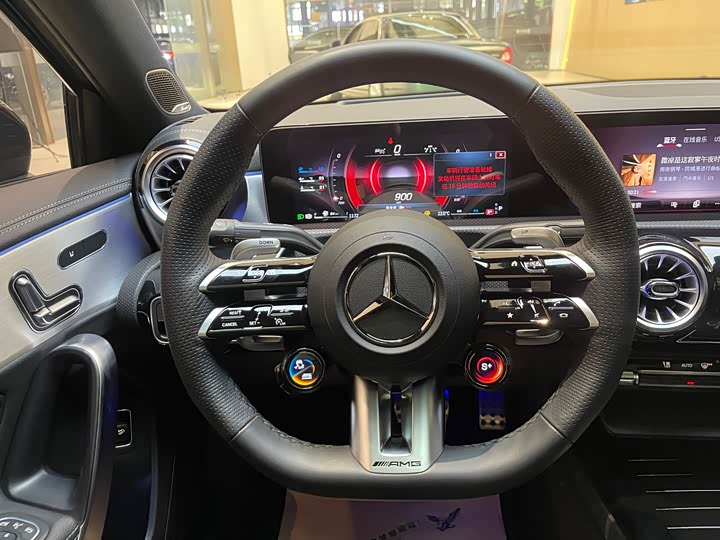 Фото 6 - Mercedes-Benz A-Class AMG