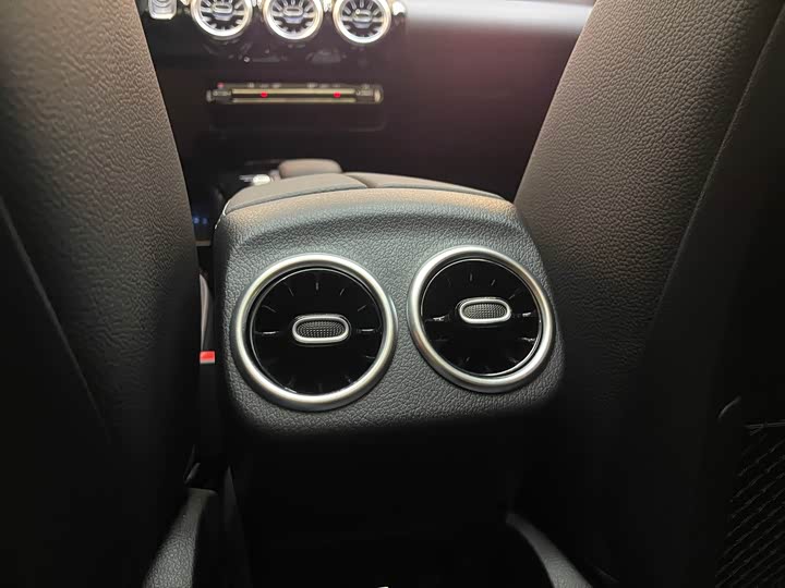 Фото 8 - Mercedes-Benz A-Class AMG