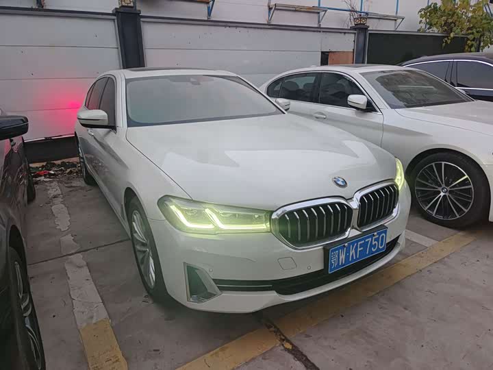 Фото 3 - BMW 5 Series