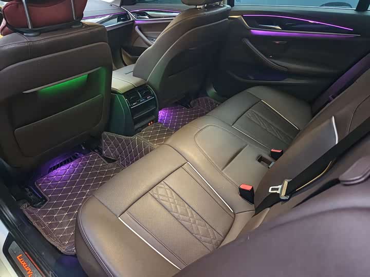 Фото 6 - BMW 5 Series