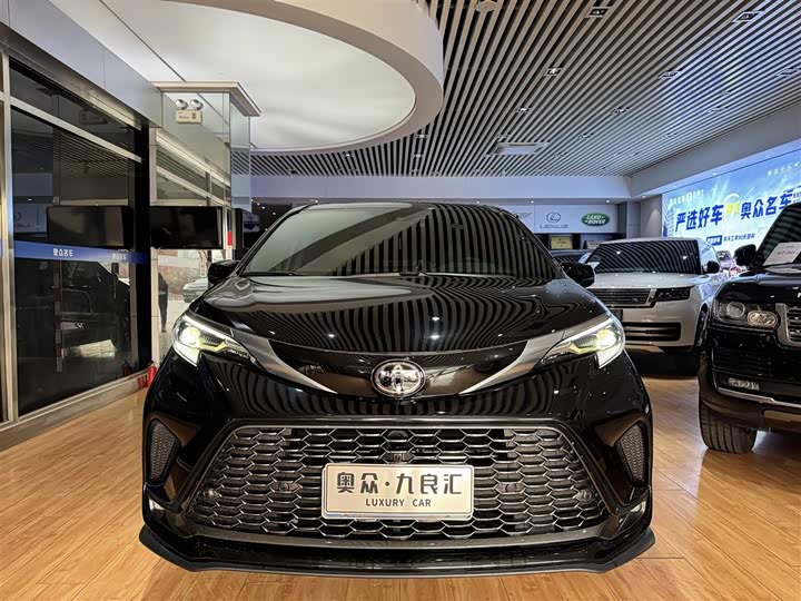 Фото 2 - Toyota Granvia