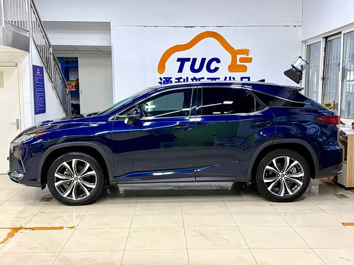 Фото 6 - Lexus RX