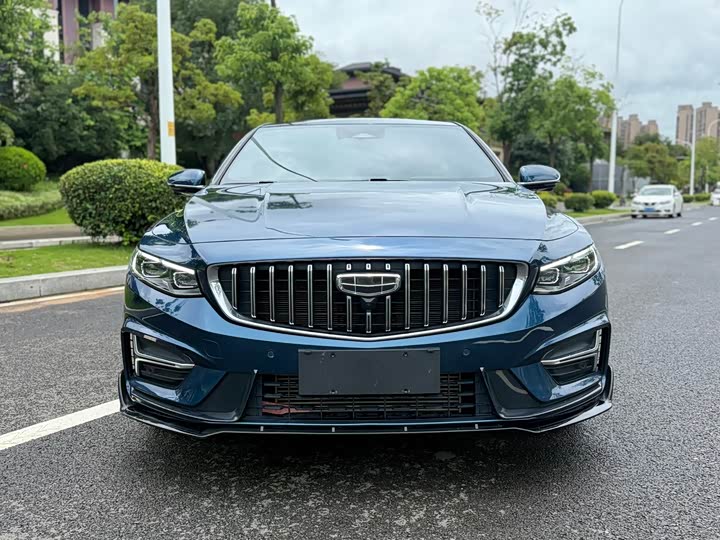 Фото 2 - Geely Preface