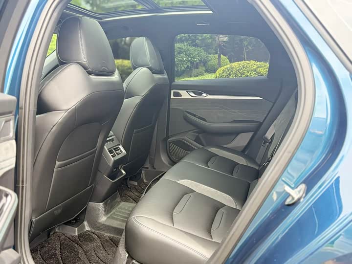 Фото 9 - Geely Preface