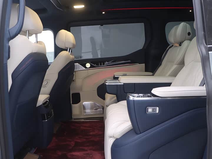 Фото 8 - Zeekr 009