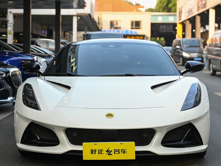 Фото 1 - Lotus Emira