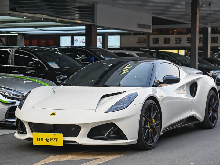 Фото 2 - Lotus Emira