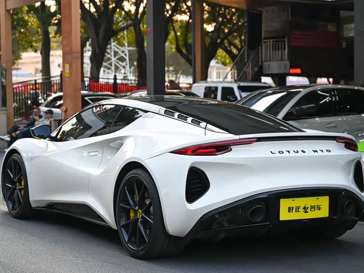 Фото 4 - Lotus Emira