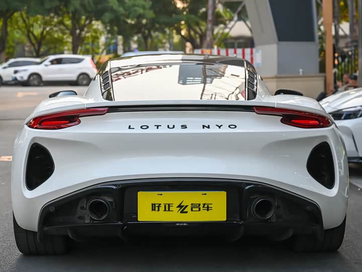 Фото 5 - Lotus Emira