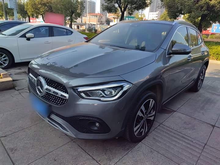 Фото 2 - Mercedes-Benz GLA-Class