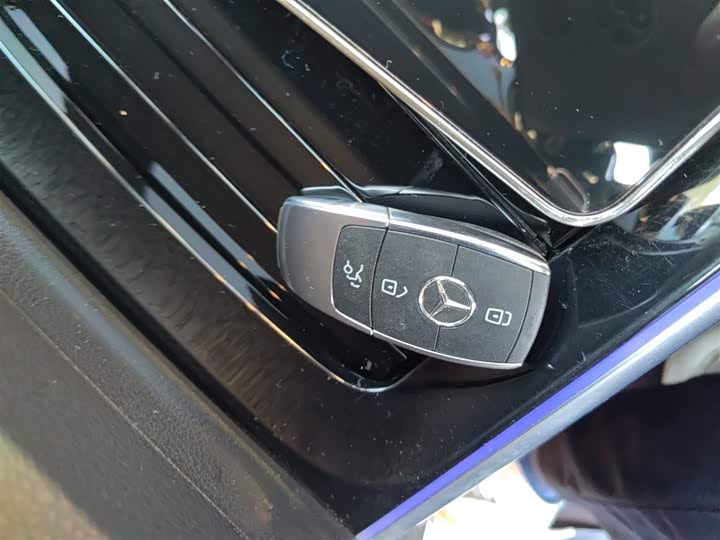 Фото 9 - Mercedes-Benz GLA-Class