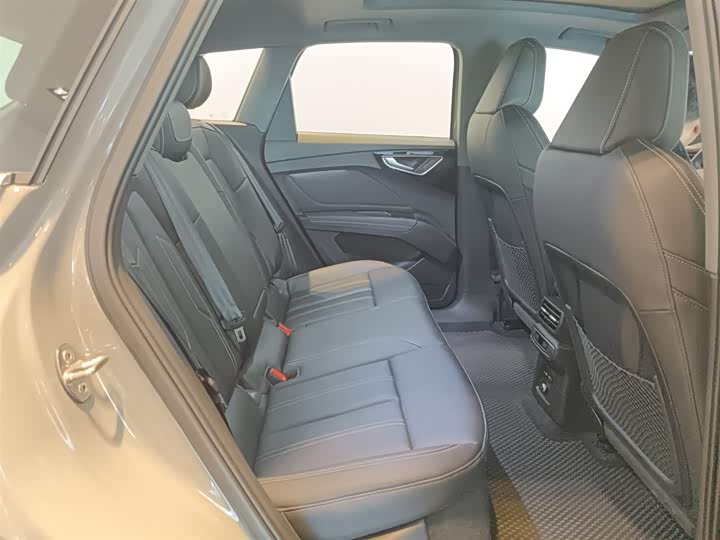 Фото 7 - Audi Q4 e-tron