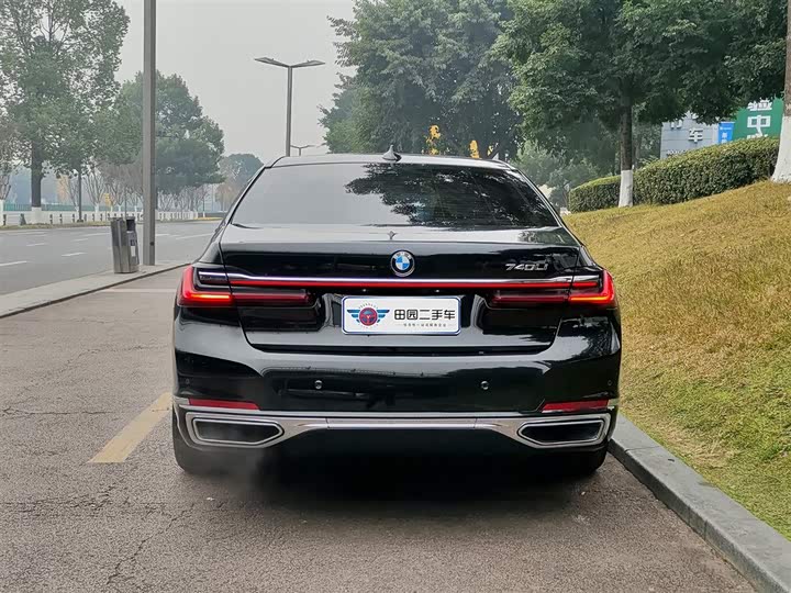 Фото 5 - BMW 7 Series