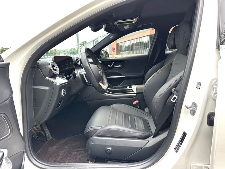 Фото 4 - Mercedes-Benz C-Class