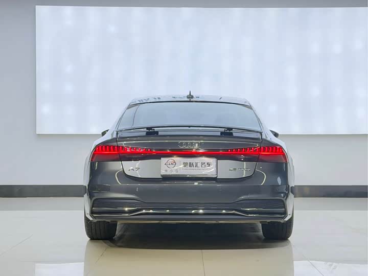 Фото 5 - Audi A7