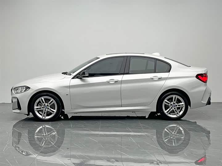 Фото 3 - BMW 1 Series