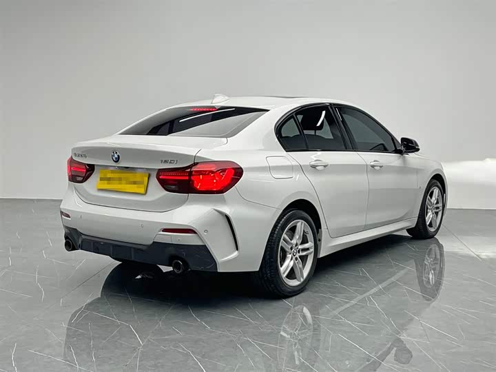 Фото 6 - BMW 1 Series