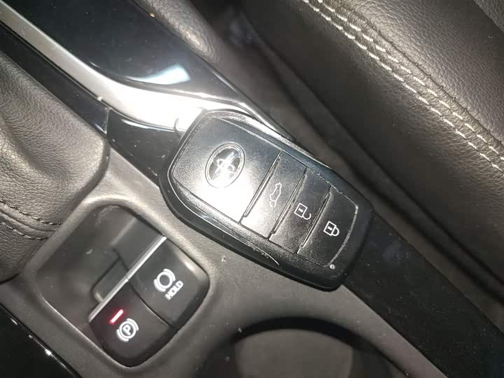 Фото 9 - Toyota Corolla Cross